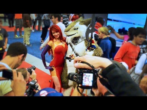 Bianca Beauchamp dressed like latex Jessica Rabbit tries pick-up lines on fans at Comic Con in Montreal